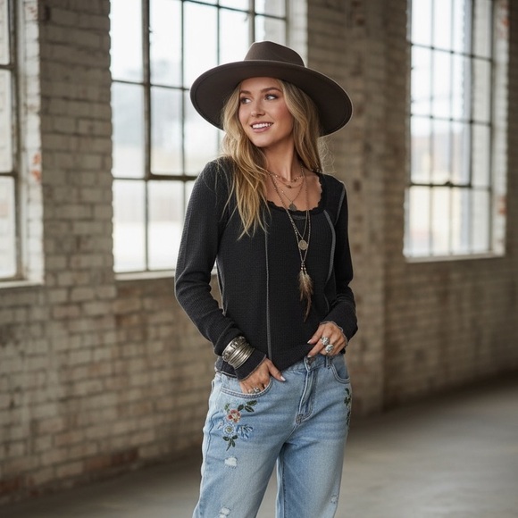 NWT POL Exposed Seam Butterfly Patch Boho Washed Black Long Sleeve Top - Picture 6 of 6